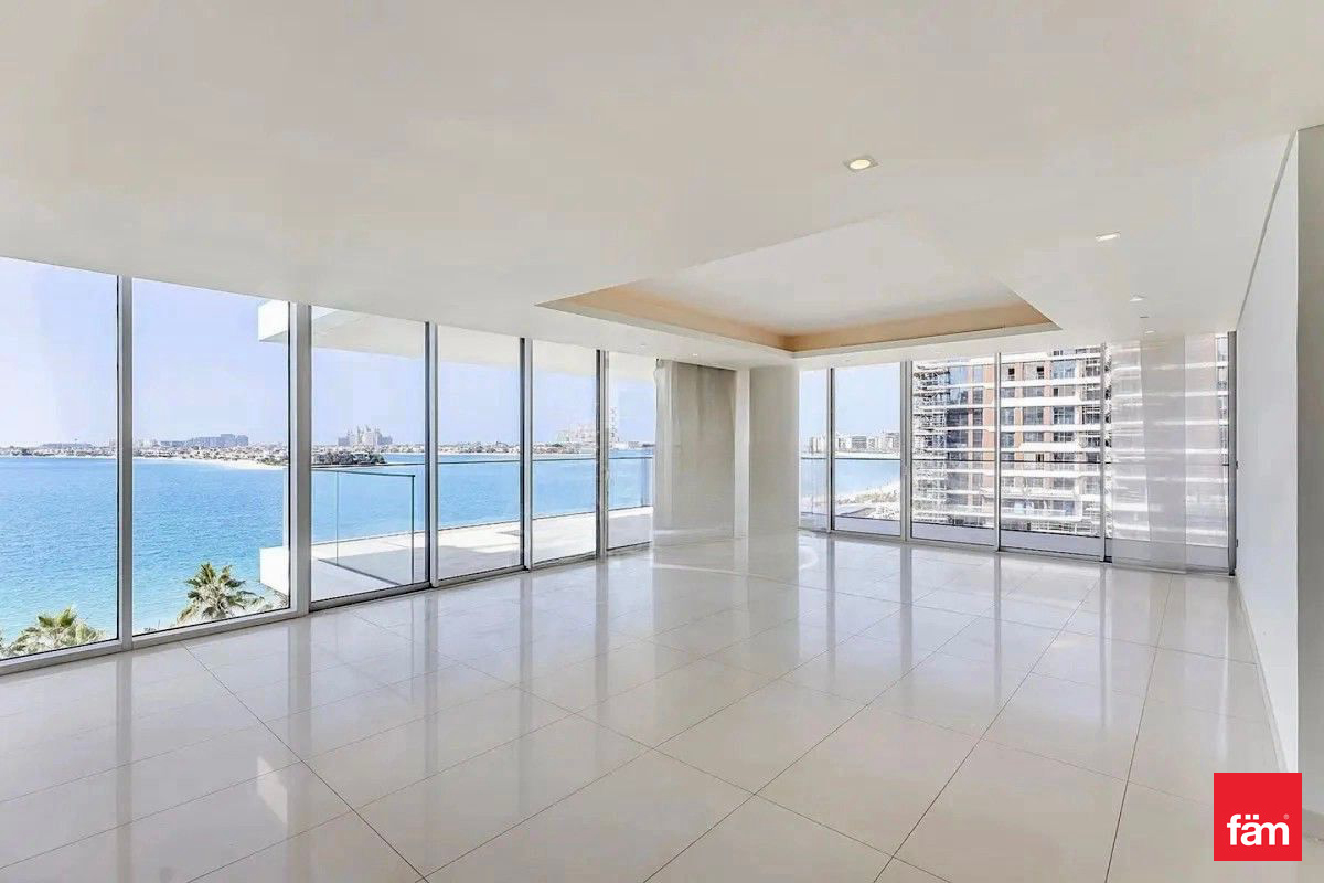 Palm Facing | Private Beach | Unfurnished | Bright