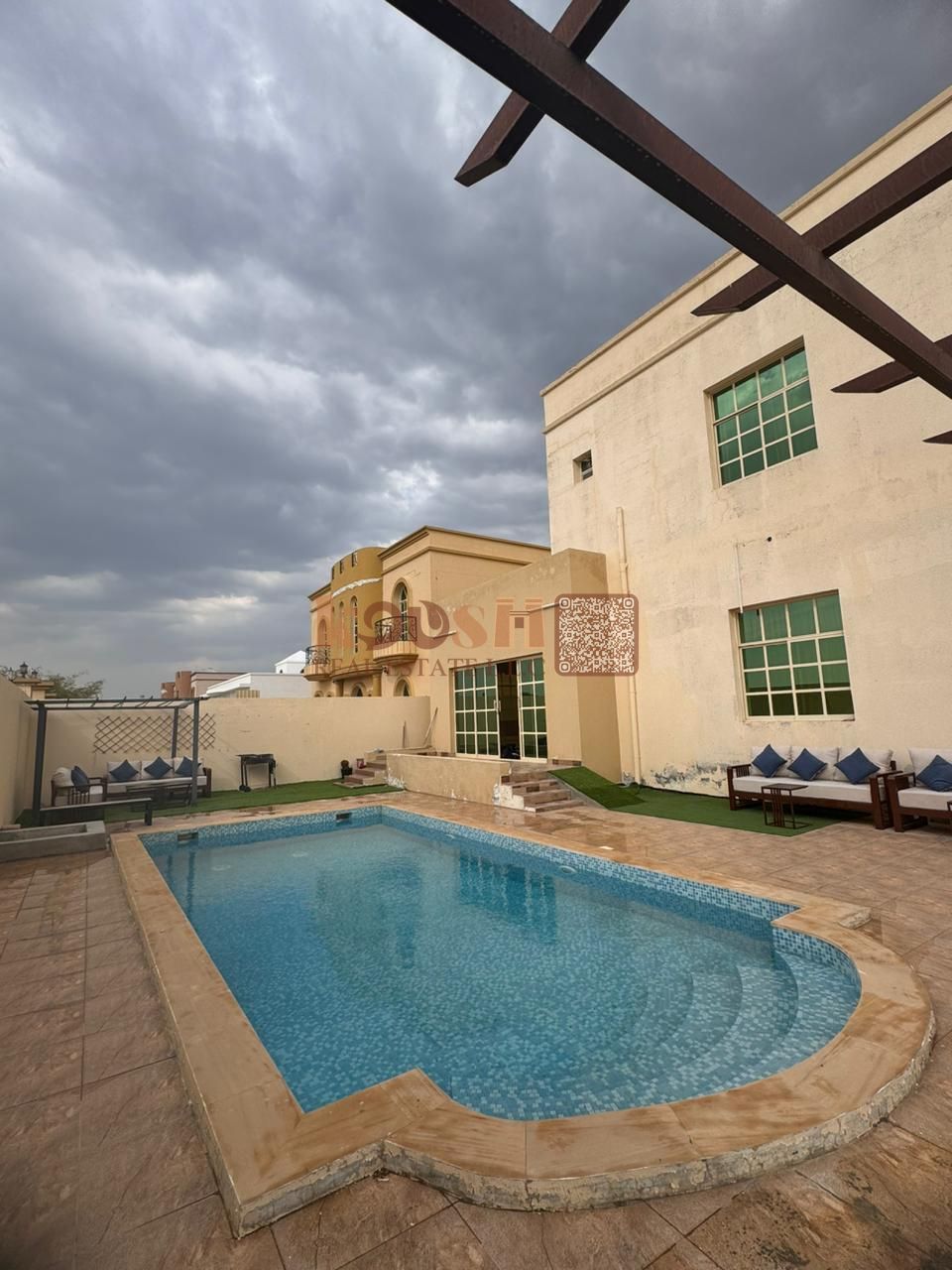 luxury and refined taste with privet swimming pool
