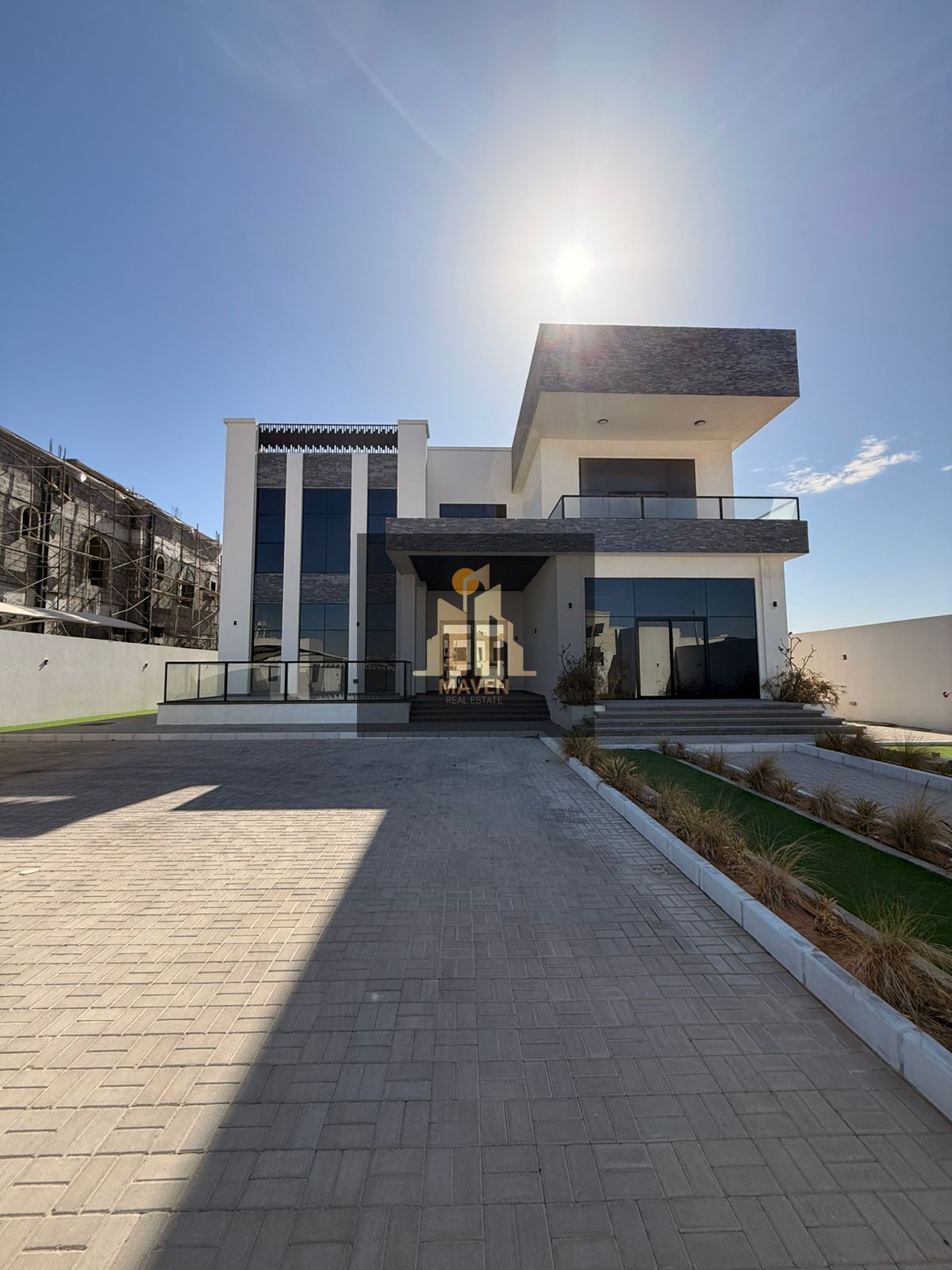LIKE NEW 5 MASTER BED ROOM VILLA WITH MAID ROOM FOR RENT