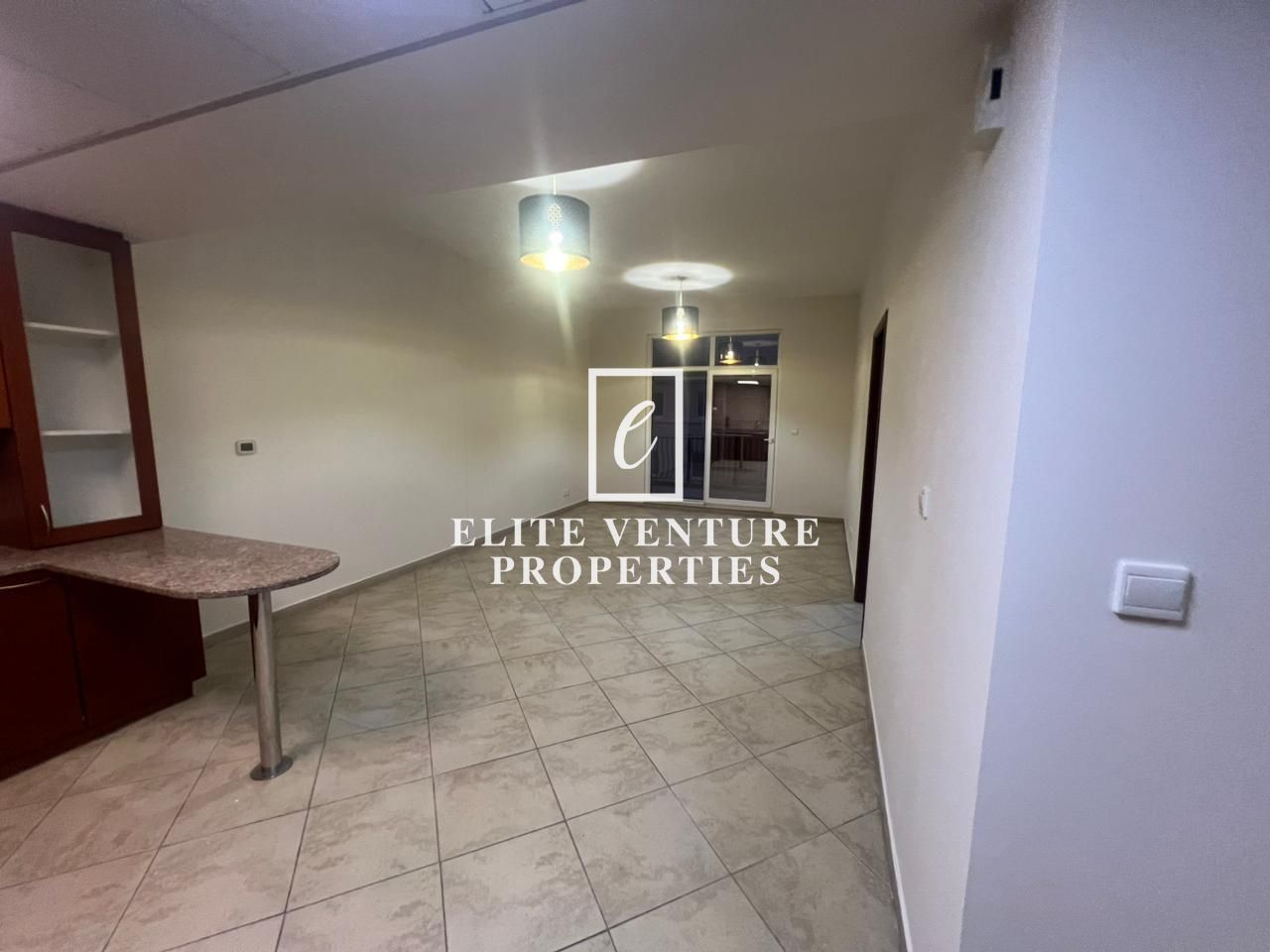 MODERN | PRIME LOCATION | SPACIOUS LAY-OUT