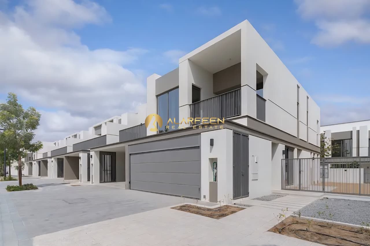 Upgraded | Single Row | Townhouse