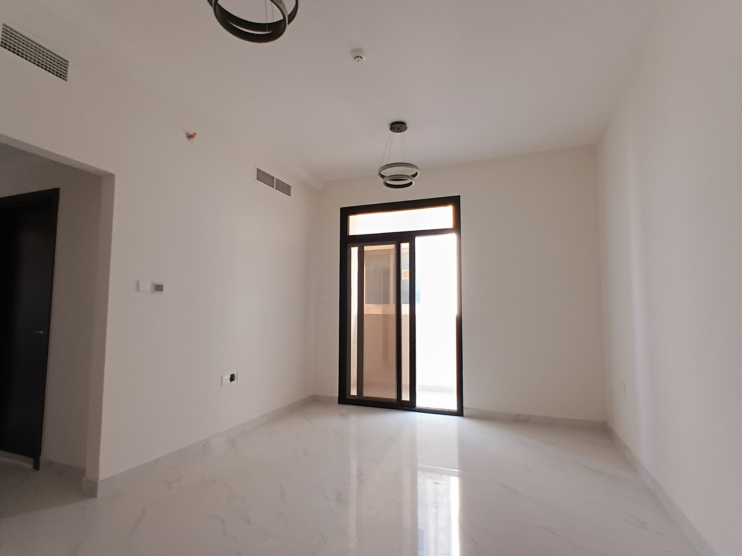 Brand new luxury 1BHK apartment with 1 baloney 2 bathroom just 43k