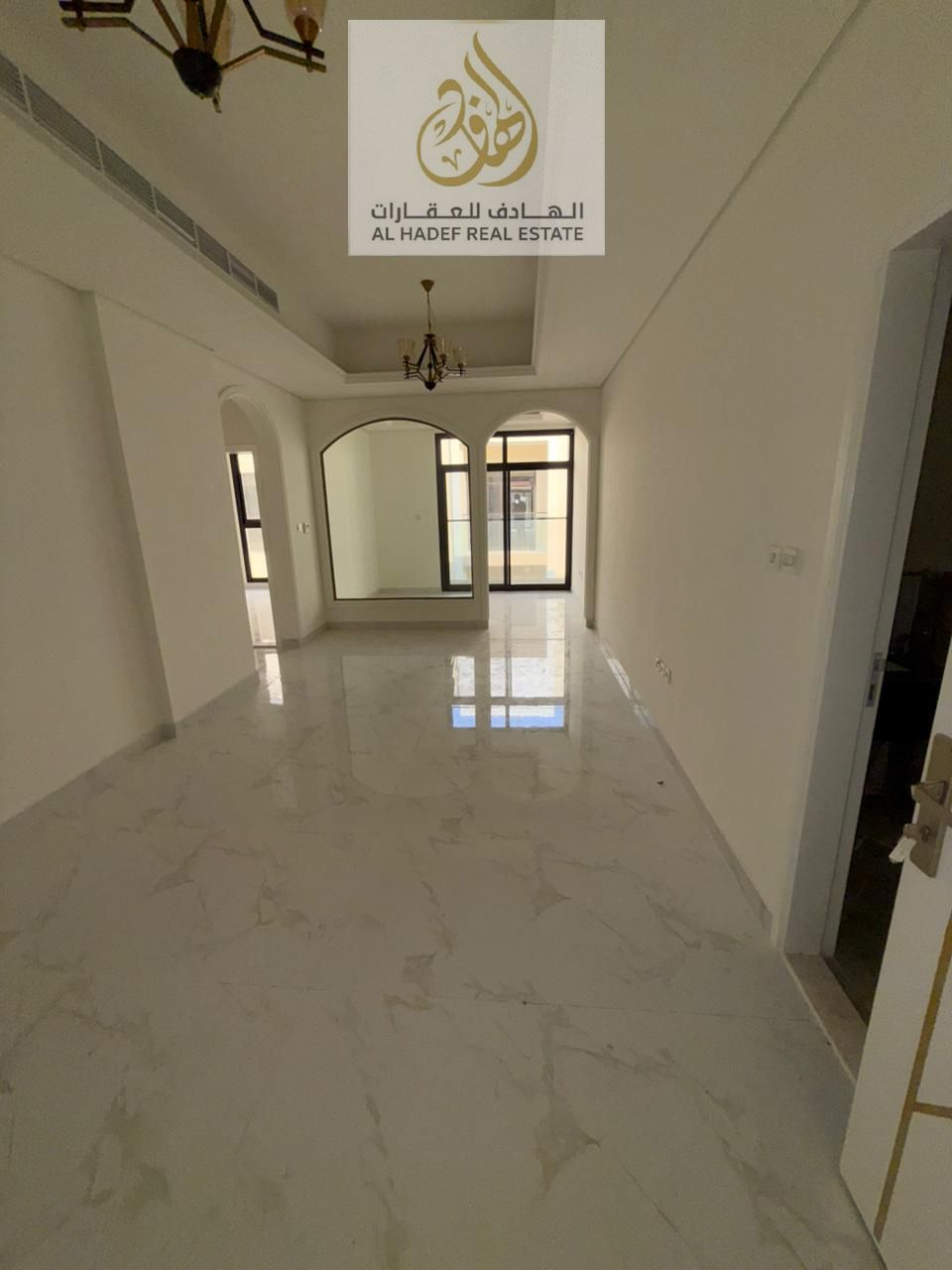 Apartment for Rent in Al Muwaikhat 3 – Spacious 3-Bedroom with Pool Available for rent is a spacious 3-bedroom apartment with a living room in Al Muw