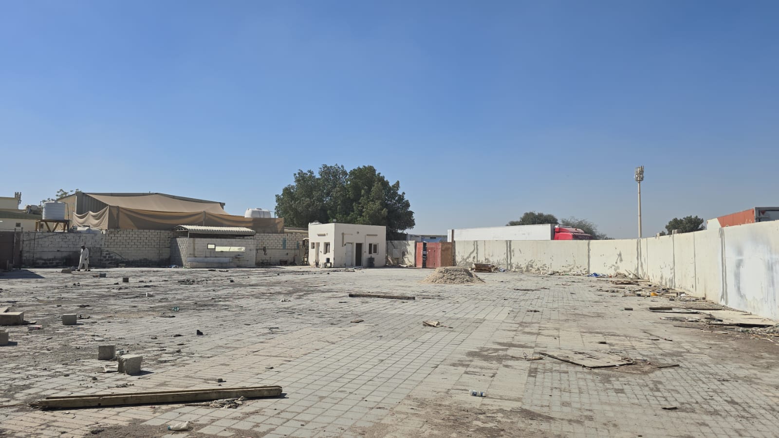 16000 Sqft Open Land 3 Phase Power Office iNTERLOCK Boundary Wall In Al Sajaa Sharjah