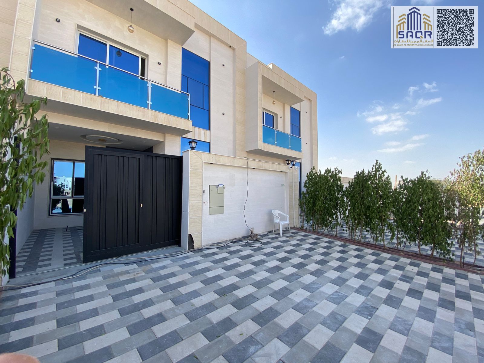 Townhouse for sale in a prime location, elegant design and extremely luxurious finishing