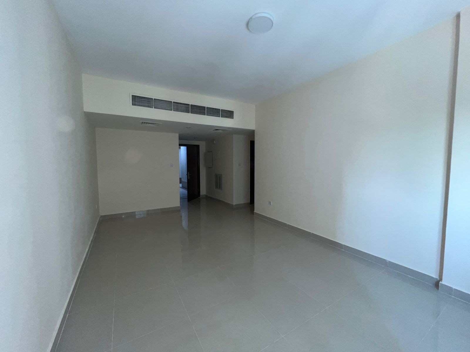 2BR apartment in Al Majaz 2 with spacious layout and two bathrooms near Dubai exit. Flexible payment via Tabby & Tamara. Rent 45K.
