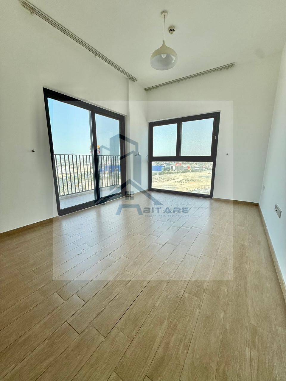 Bright & Airy 3BR | Higher Floor | Park View | Near Metro