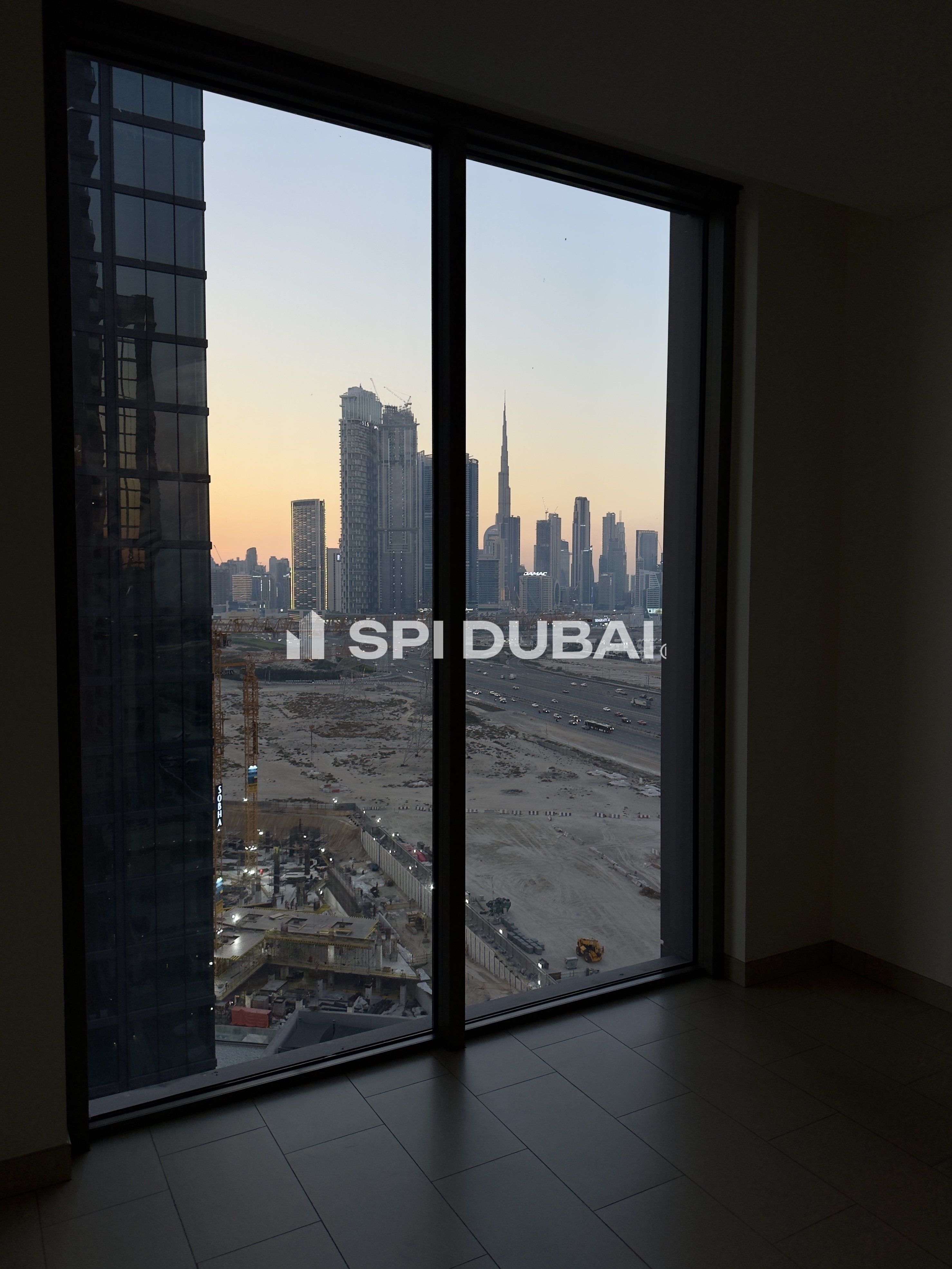 Creek Vistas | 2BR | Middle Floor | Skyline View