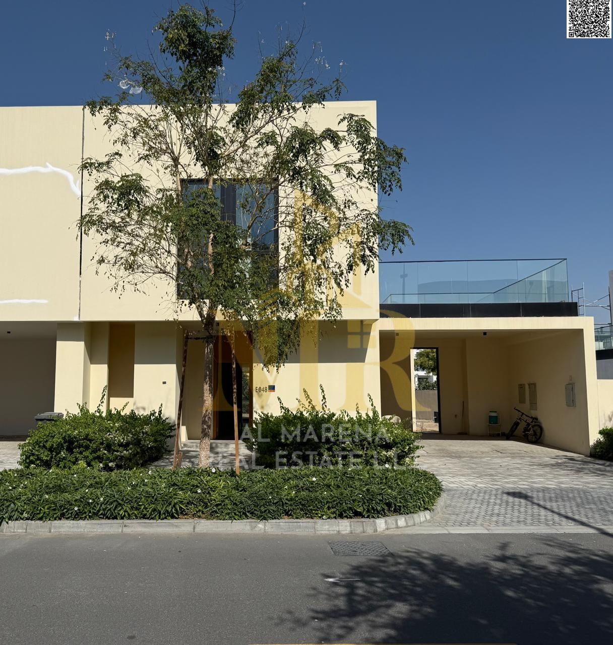 Luxury villa in the heart of Al-Zoura city, 4 master bedrooms, area of approximately 6200 feet, price includes all services: electricity, water and