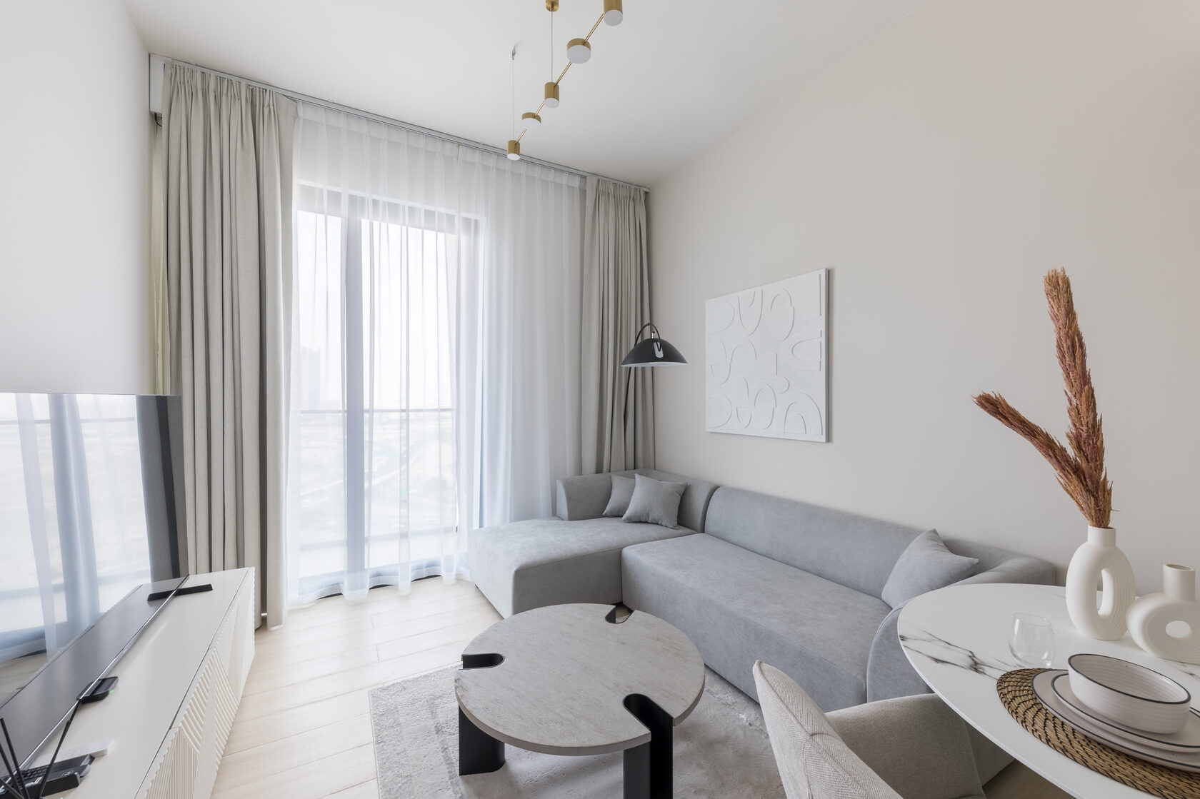 Modern interiors | Prime JVC location