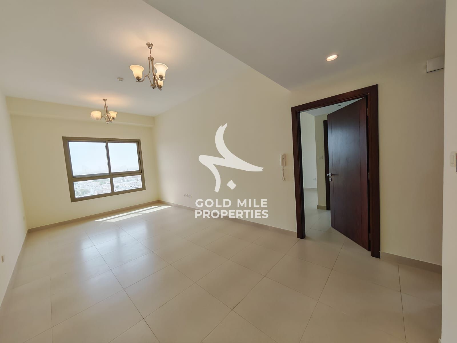 Family Building || Near MoE || Ready To Move || Prime Location ||