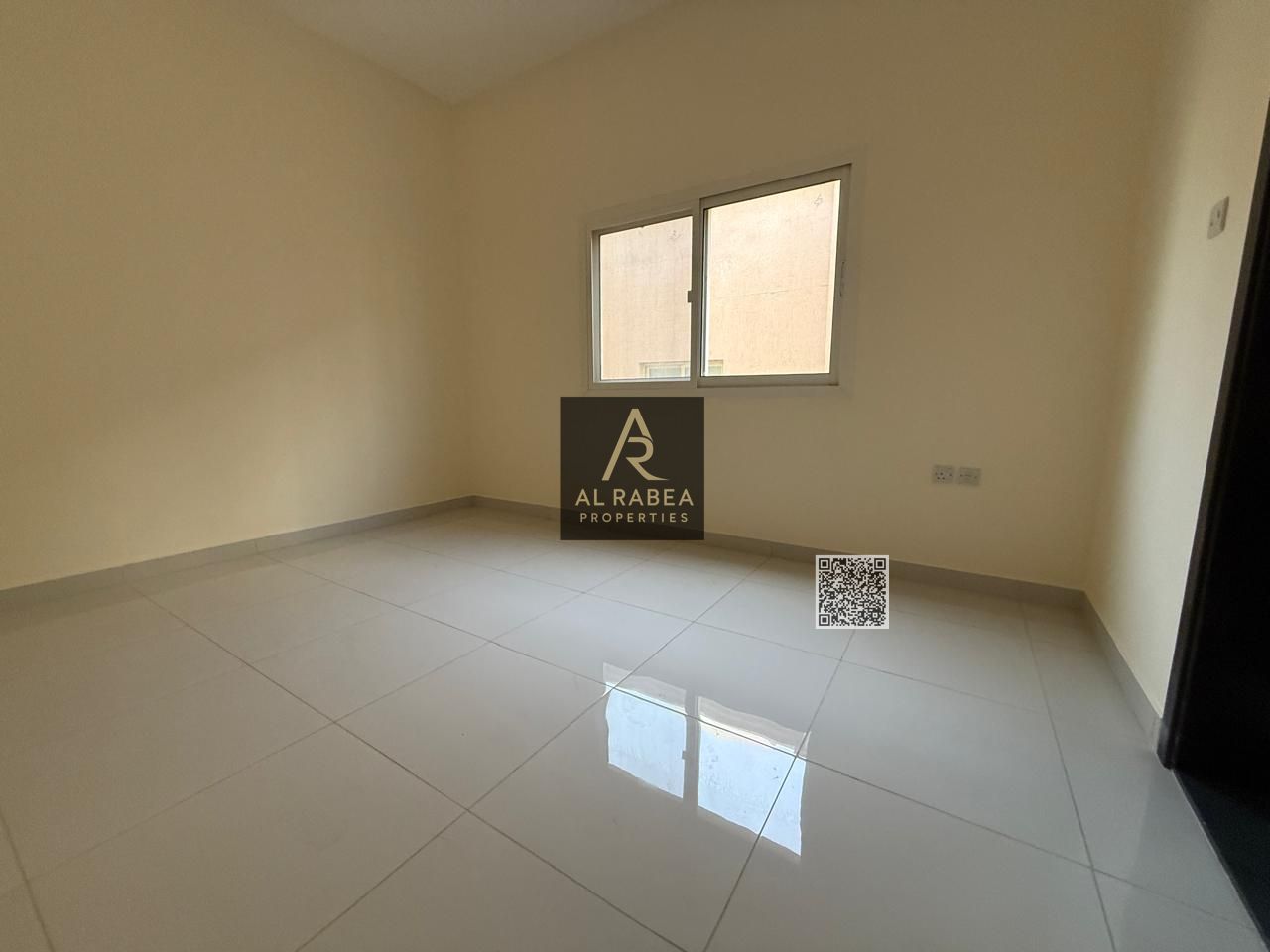 First occupant - Prime location - Open view