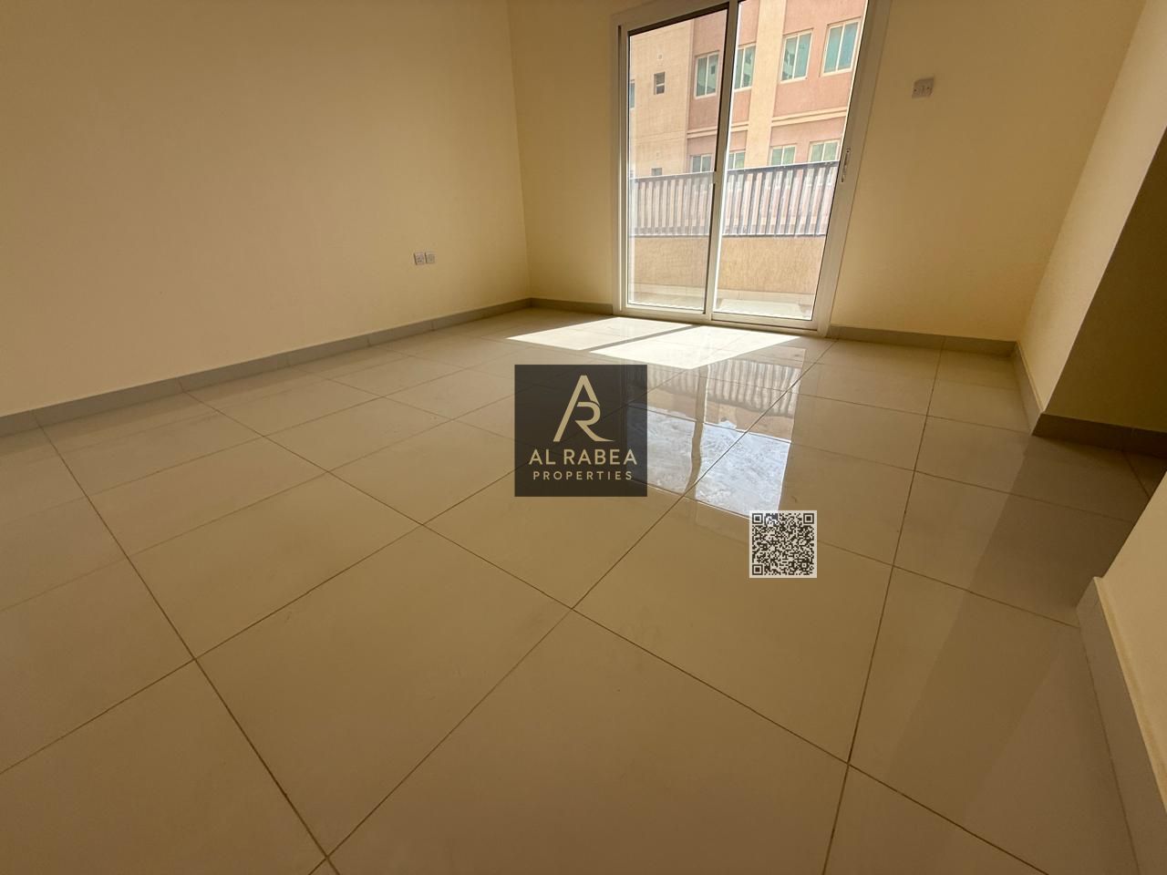 First occupant - Prime location - Open view