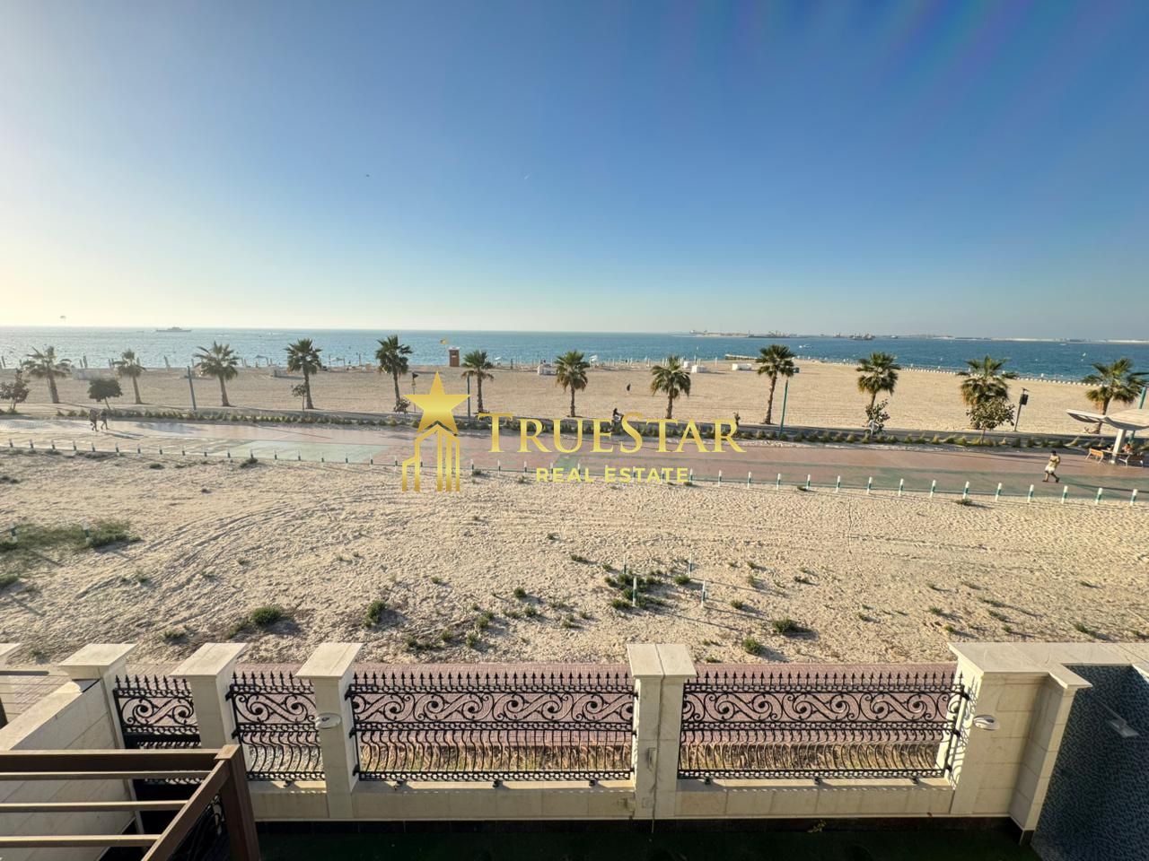 UPGRADED BEACHFRONT 5BR MAIDS PRIVATE GARDEN POOL INDEPENDENT VILLA