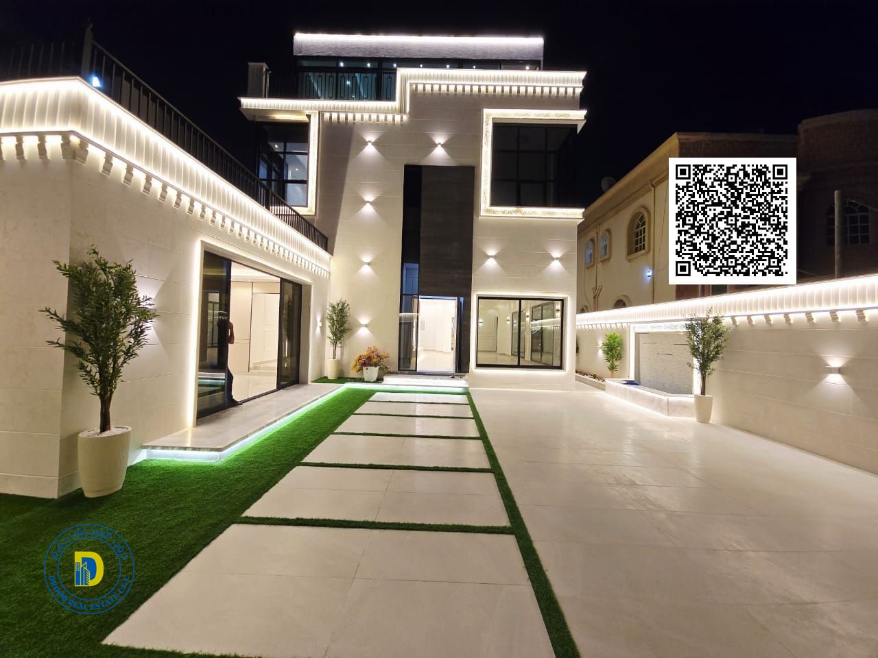 Opportunity in Al Rawdah: Stunning villa with 5 bedrooms and a rooftop, including electricity, water, and air conditioning.