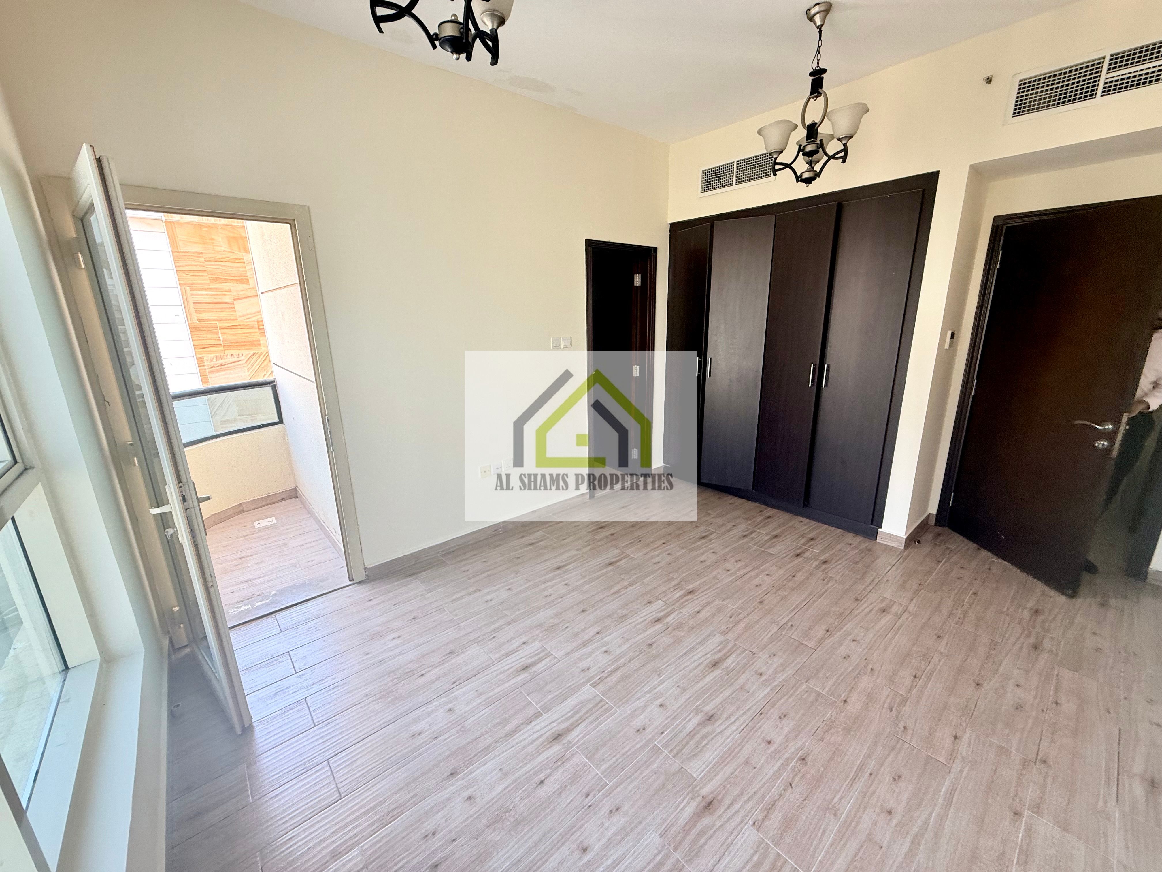 12 Cheqs | 2BR Unit | Balcony | Wardrobes