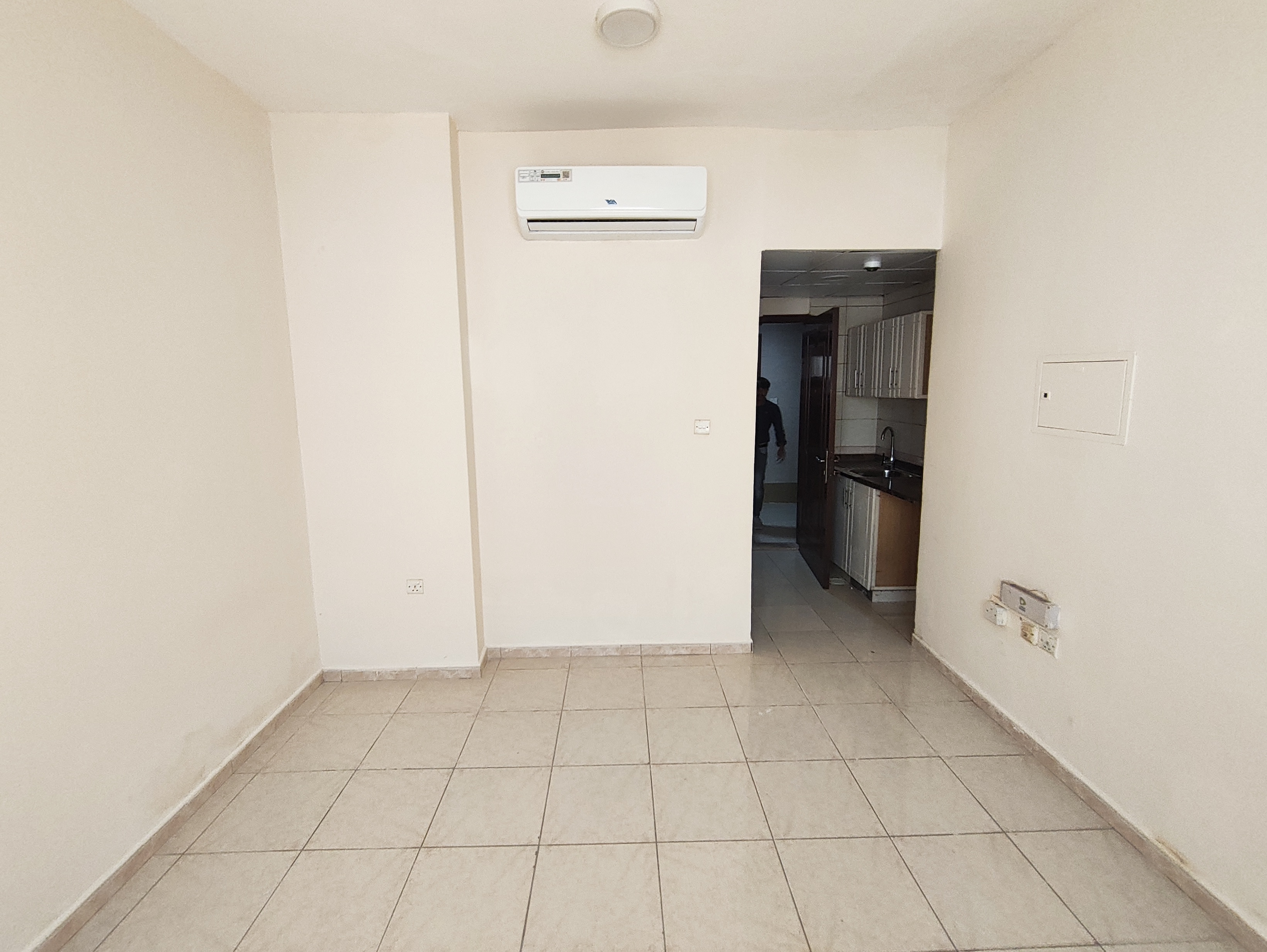 SPECIOUS STUDIO APARTMENT PRIME LOCATION MUWALIEH SHARJAH