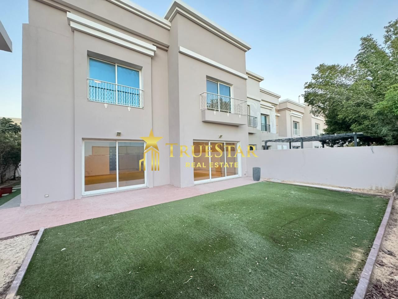 HUGE 4BR MAIDS INDEPENDENT VILLA PRIVATE GARDEN