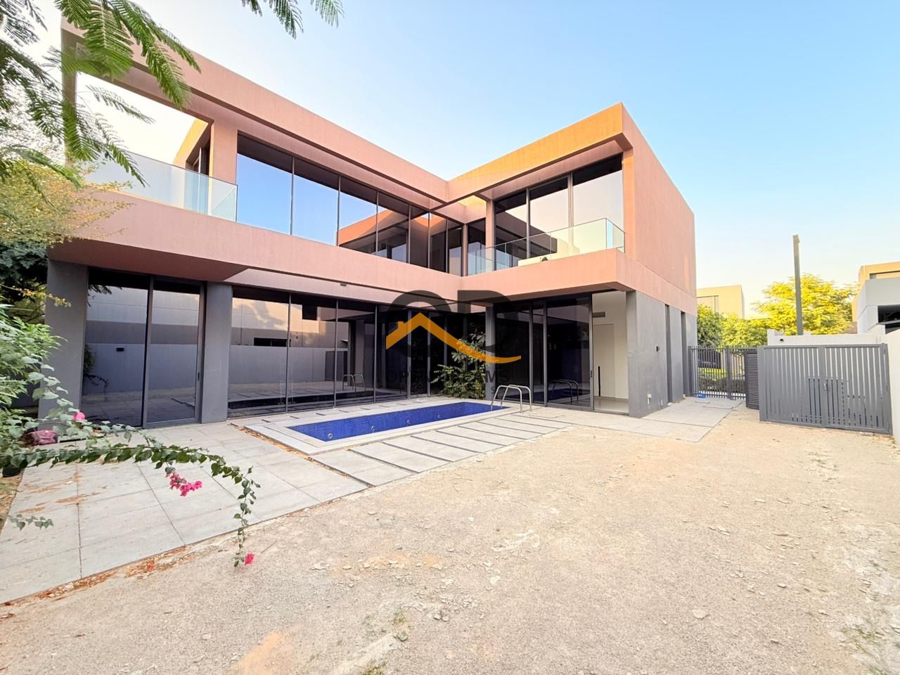 Brand new 5br villa with all amenities
