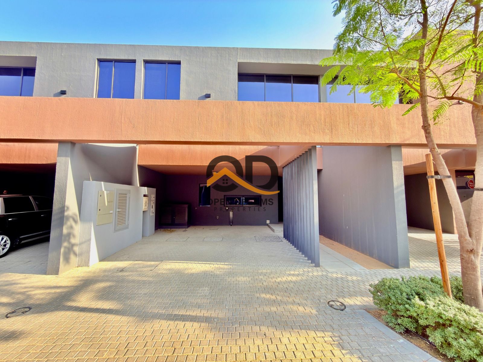 Elegant 4-bedroom townhouse with Separate maid Room