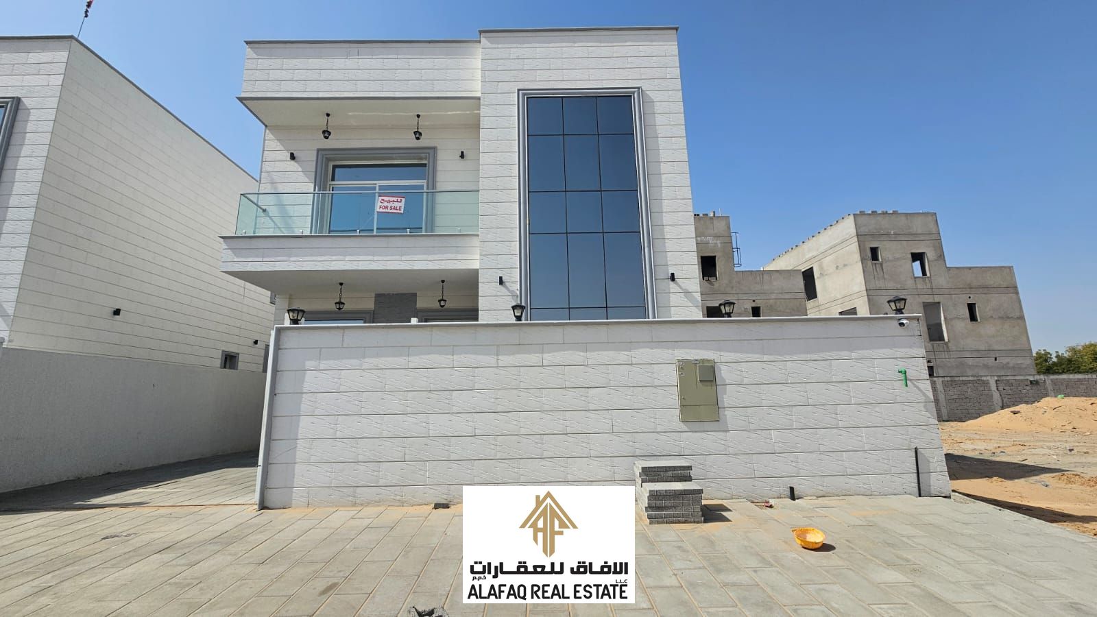 Luxury Villa for Sale at Attractive Price | 5 Master Bedrooms, 4 Stone Facades, Full Services Included
