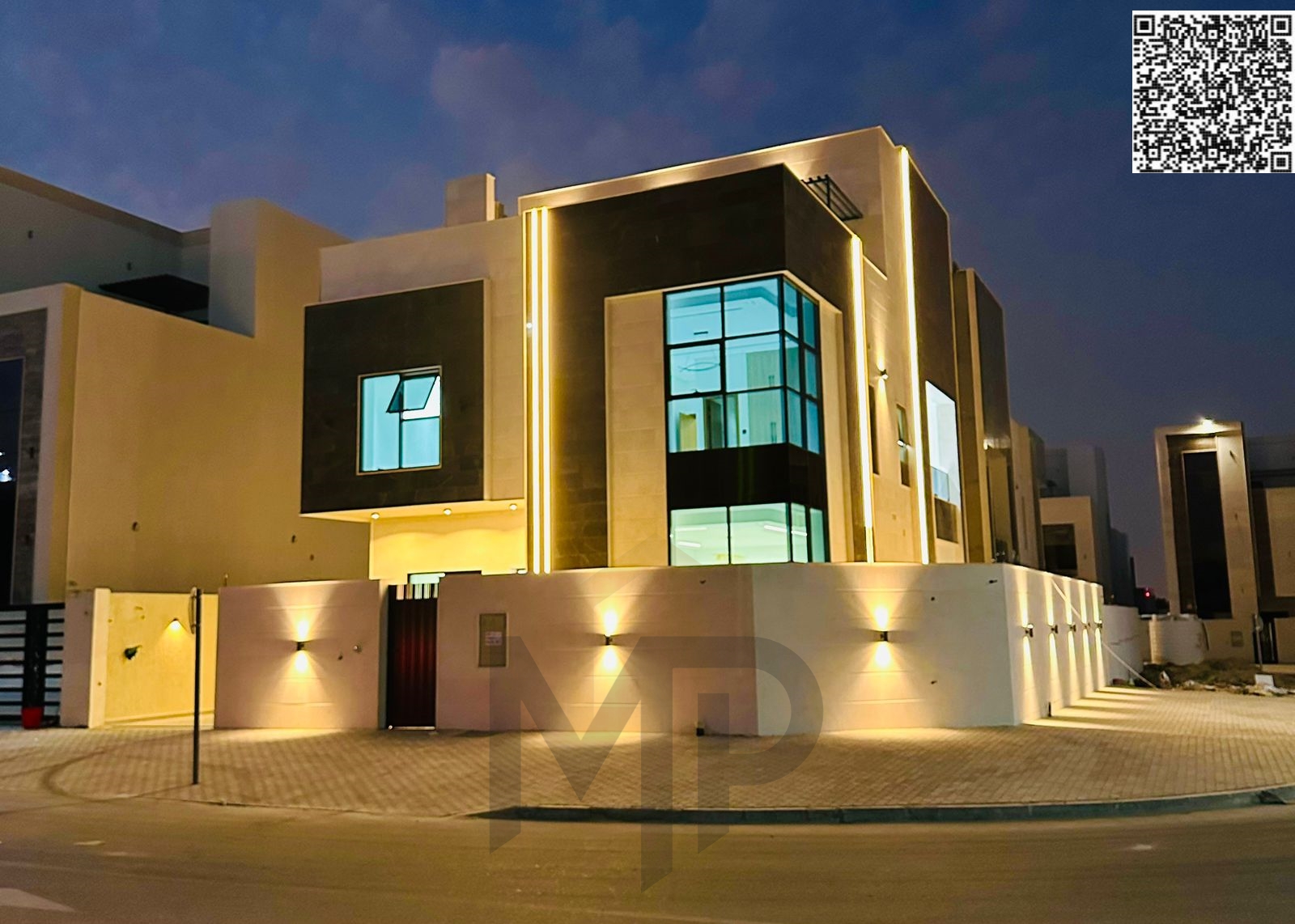 Corner villa, custom finishing, 6 rooms and a roof terrace, 3500 sq ft, price includes registration and ownership fees.