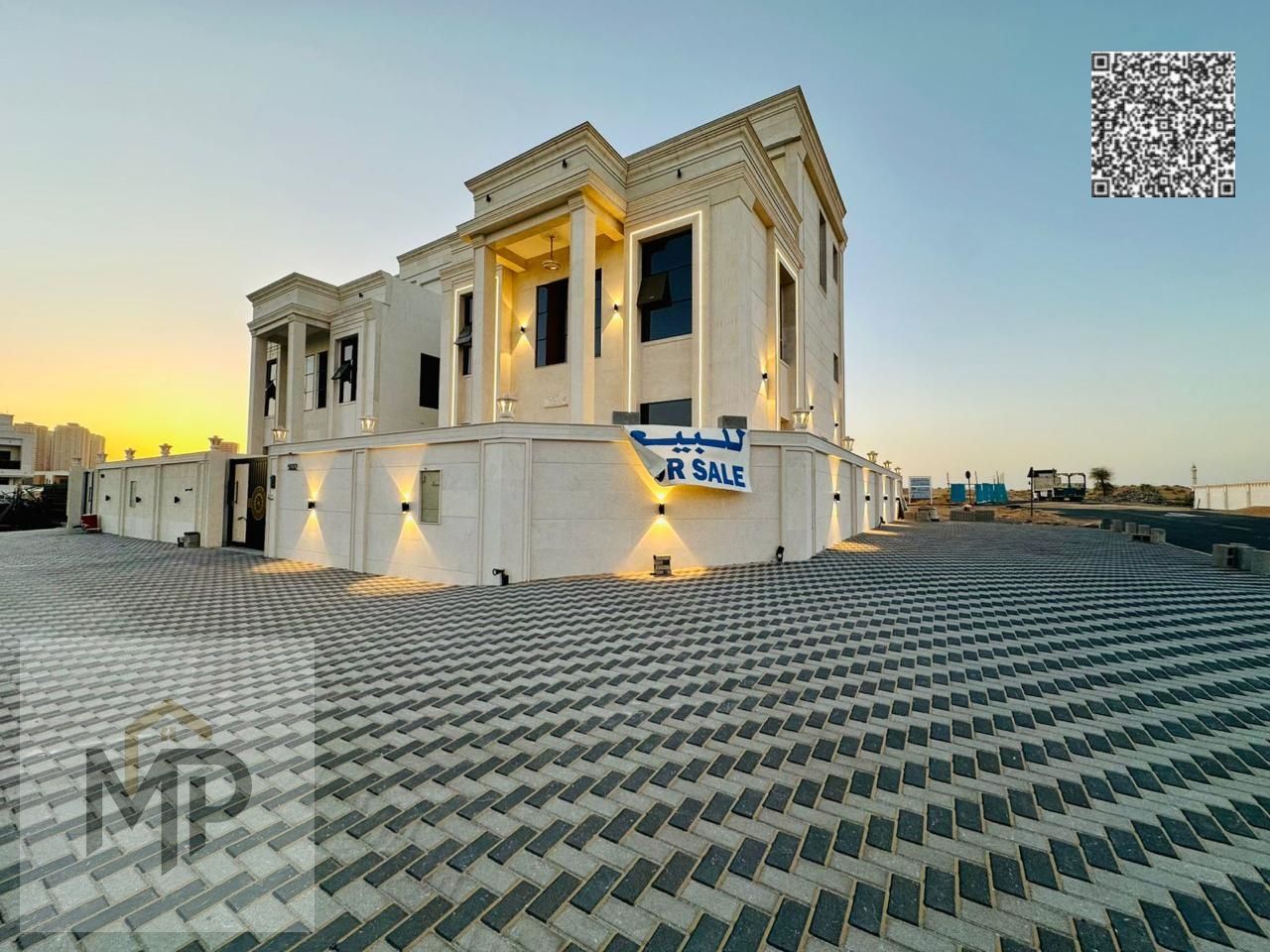 Exclusive offer in a prime location at an unbeatable price. Modern and contemporary finishes. Freehold ownership for all nationalities and inheritable