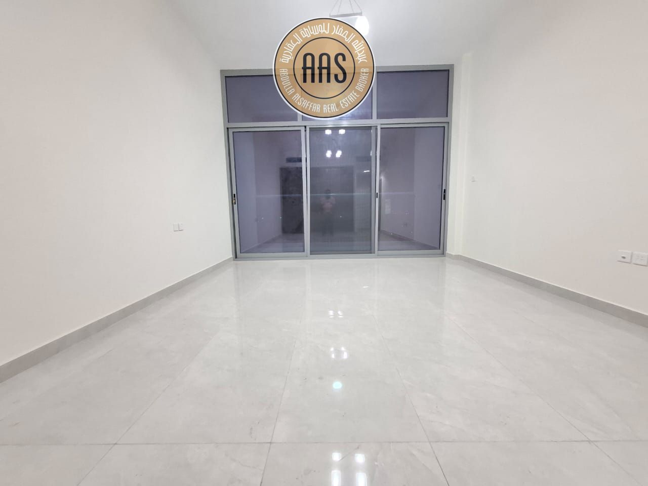 Easy access to metro Brand new Modern Style lavish huge 2bhk with maid's room all amenities