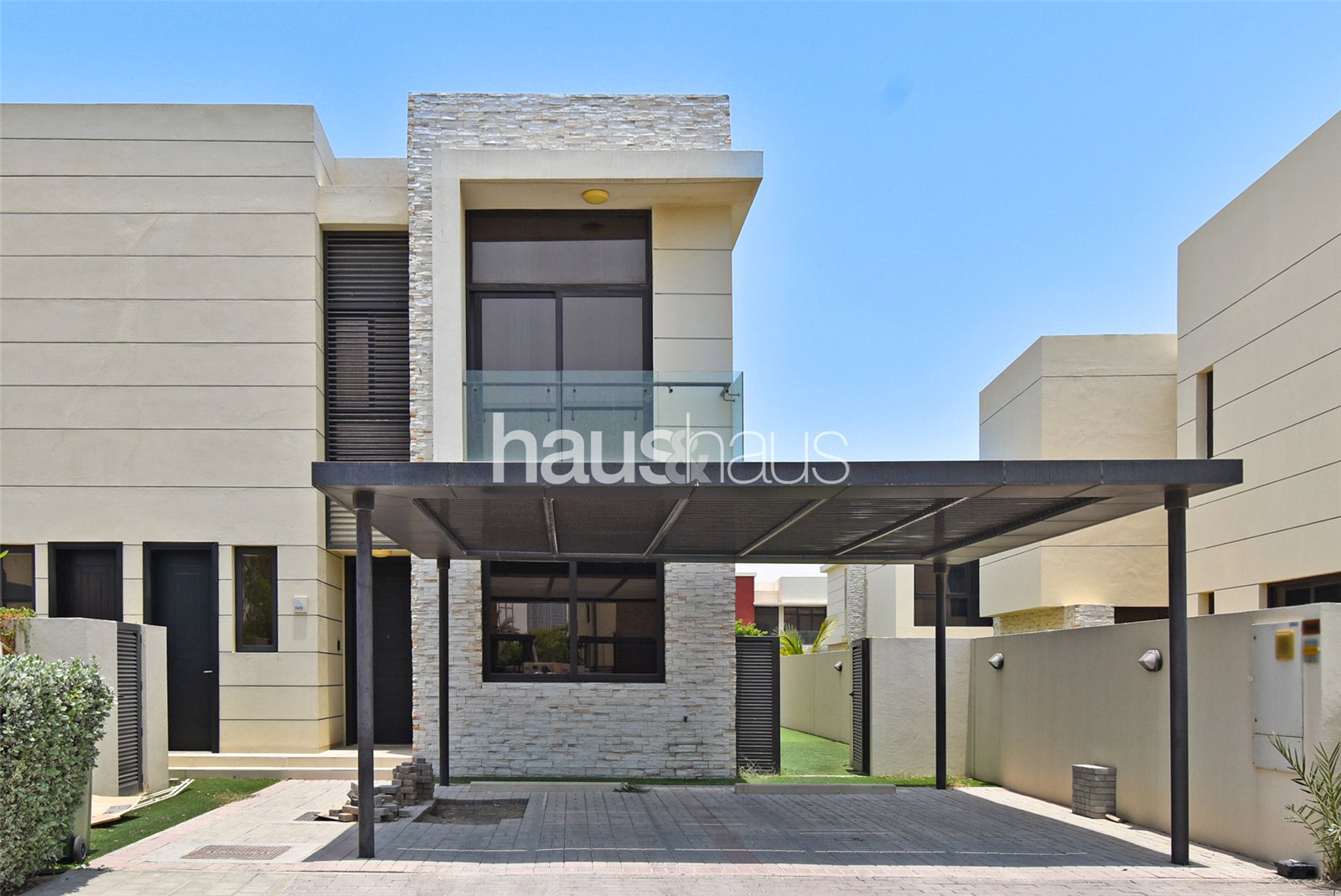 THL | Landscaped | Vacant | En-suite bedrooms