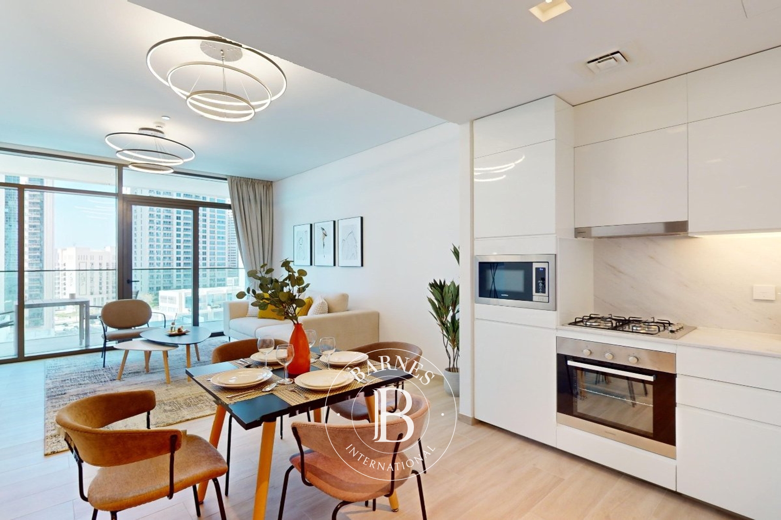 Vacant | Furnished | Mid-Floor