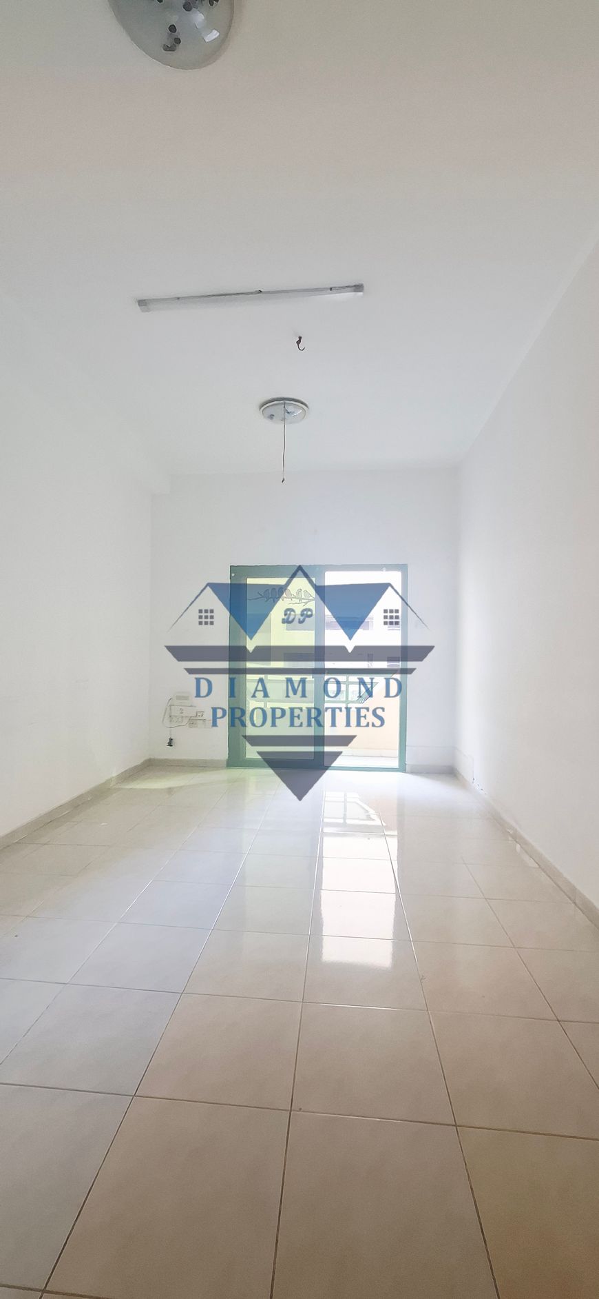 Family building and good location good size no deposit. 1bhk Apartment Camtral Ac with balcony available for Yearly in Al Qasimia 30kk