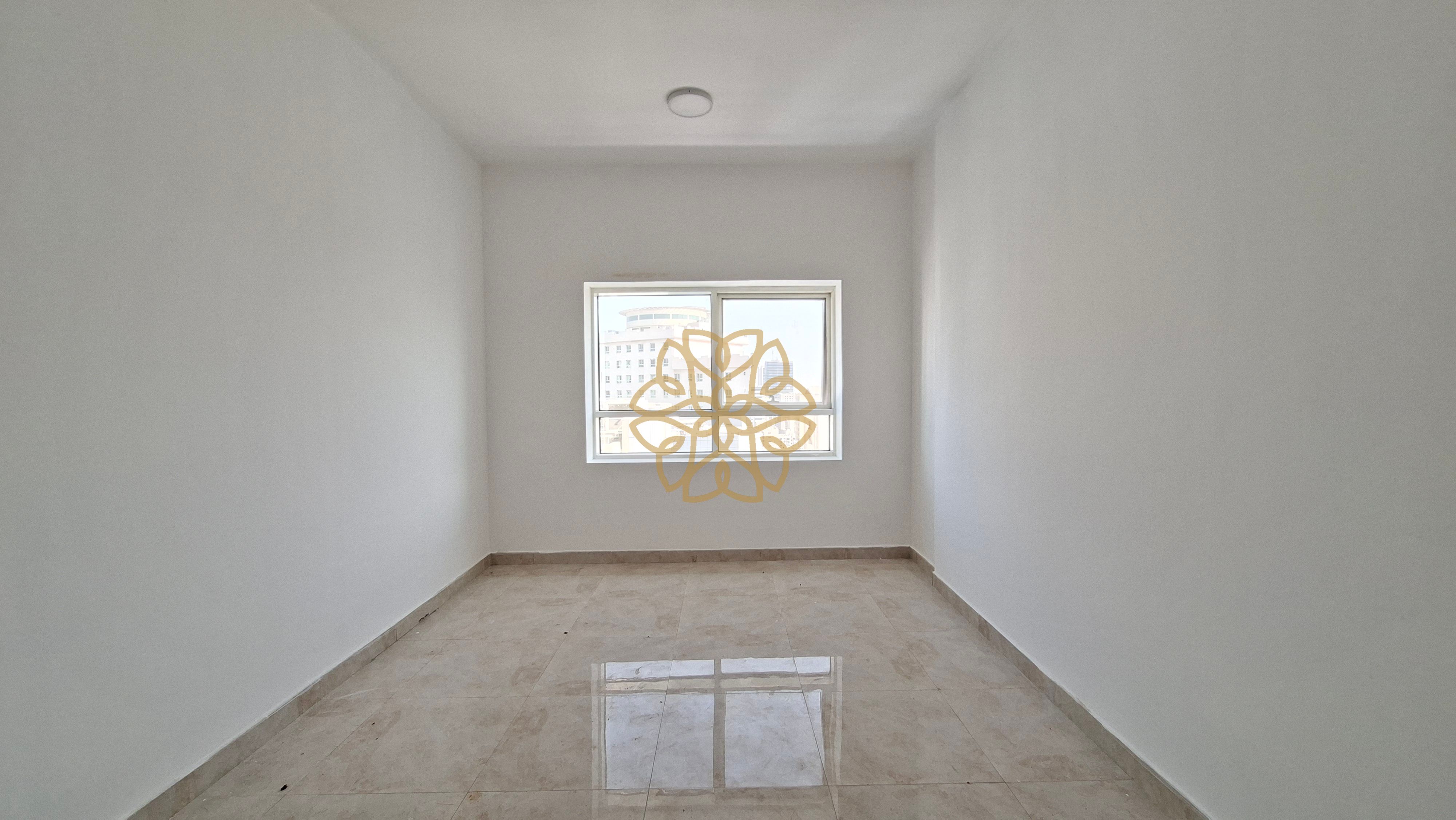 2BR/ Close Hall/ Balcony and Free Parking