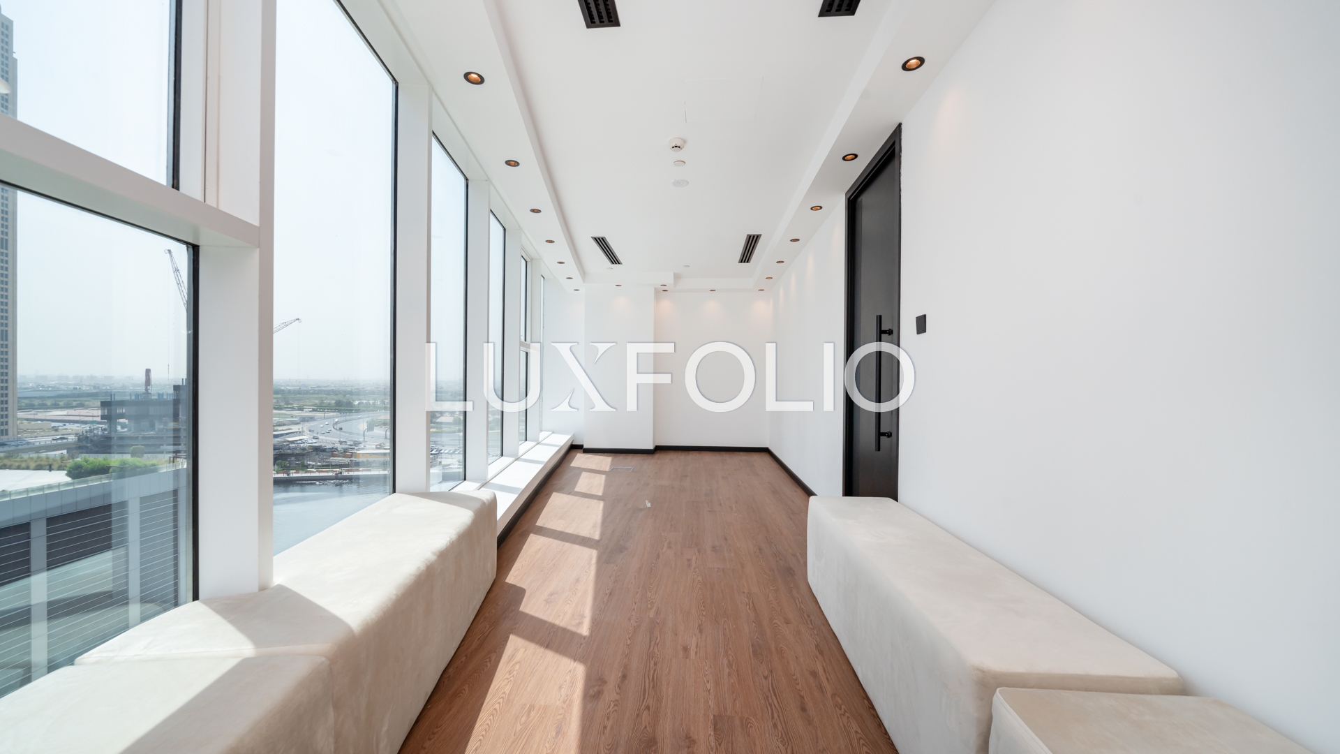 Modern Fitout | Ready To Move | Close To Metro