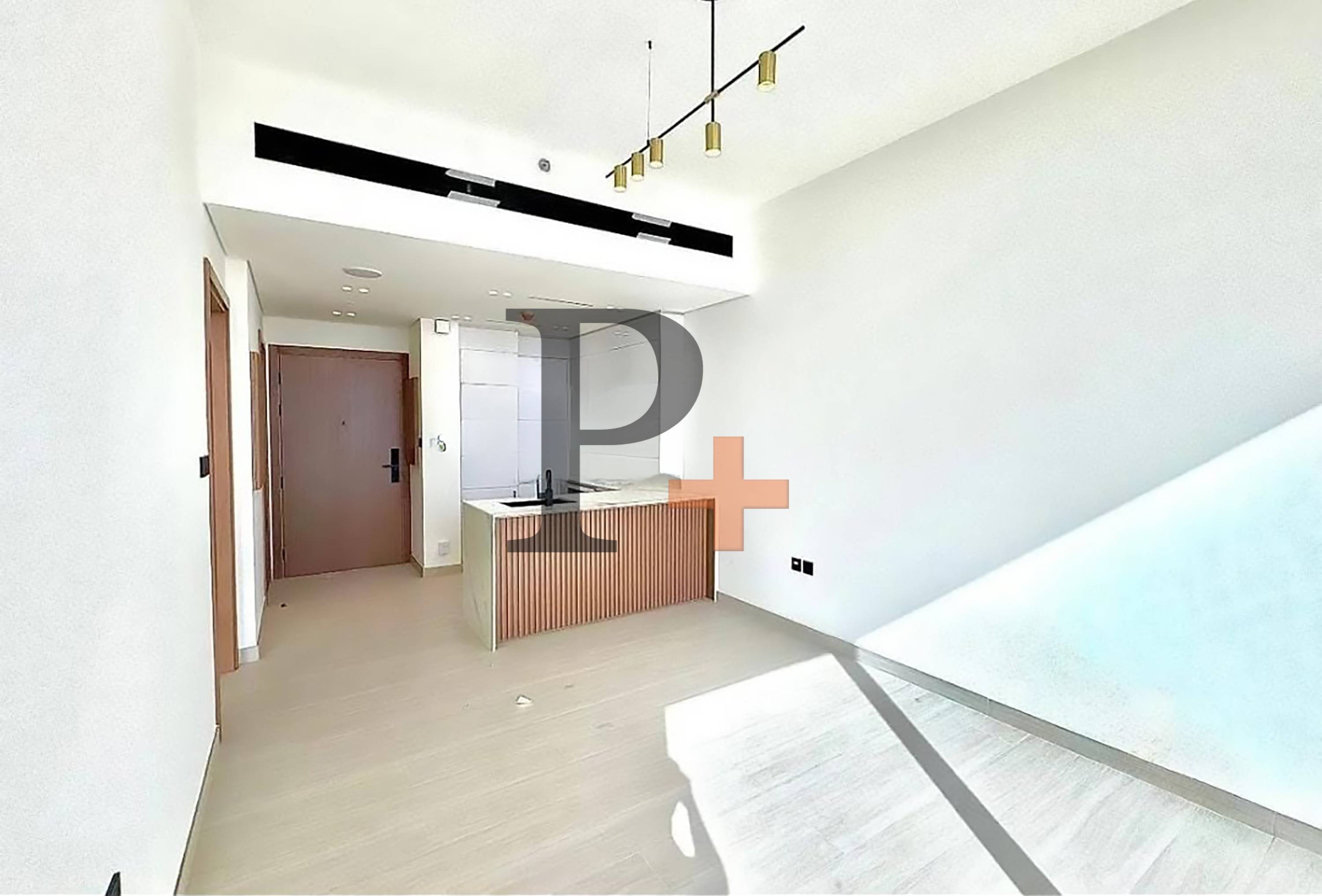 Pool View | smart home | Mid floor