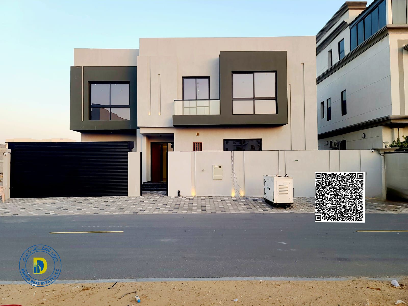 Al Zahiyah, a luxurious modern villa with 5 bedrooms, including AC , super deluxe finishing, bank financing, freehold for all nationalities.