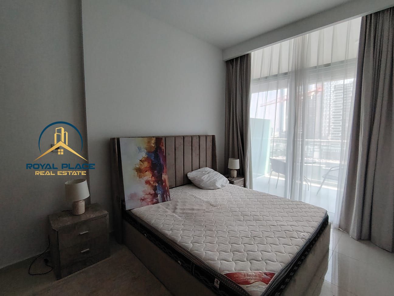 Vacant | Furnished | Bright