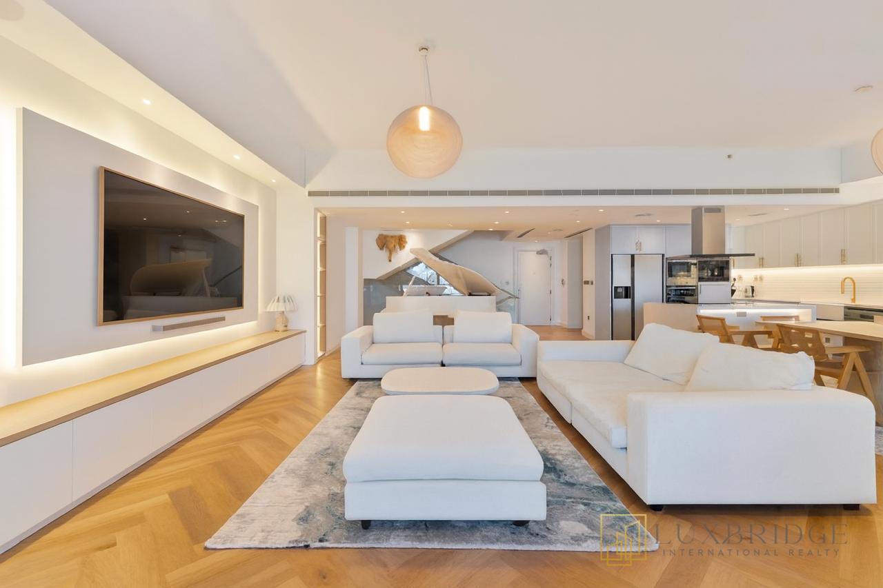 Luxury Living | Upgraded | Vacant