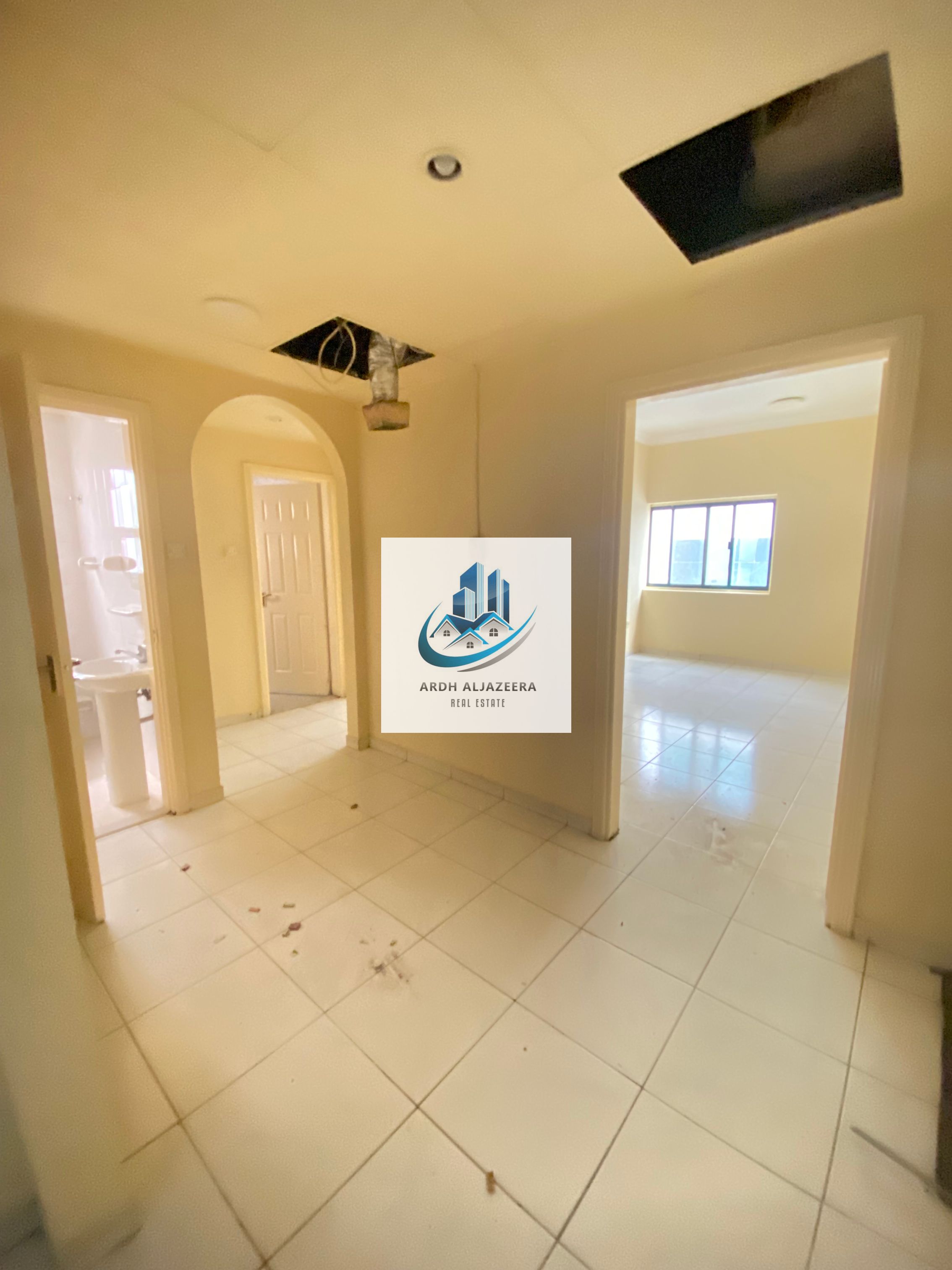 Spacious & Cheapest 2BHK Near Dubai Border – Family Building