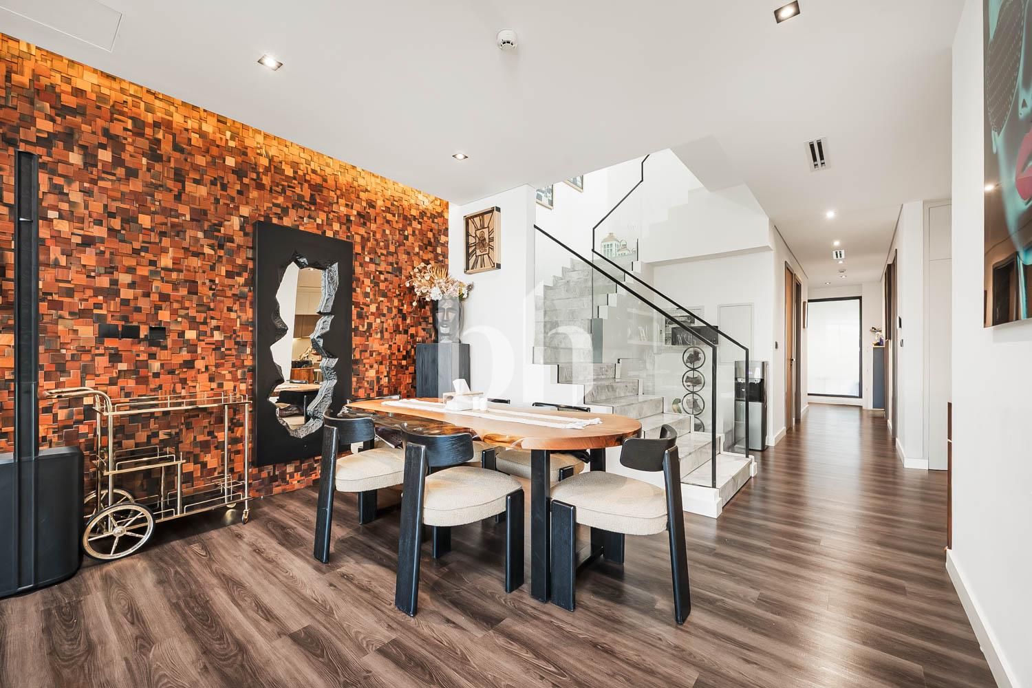 3,500 BUA | Opposite Park | High Quality