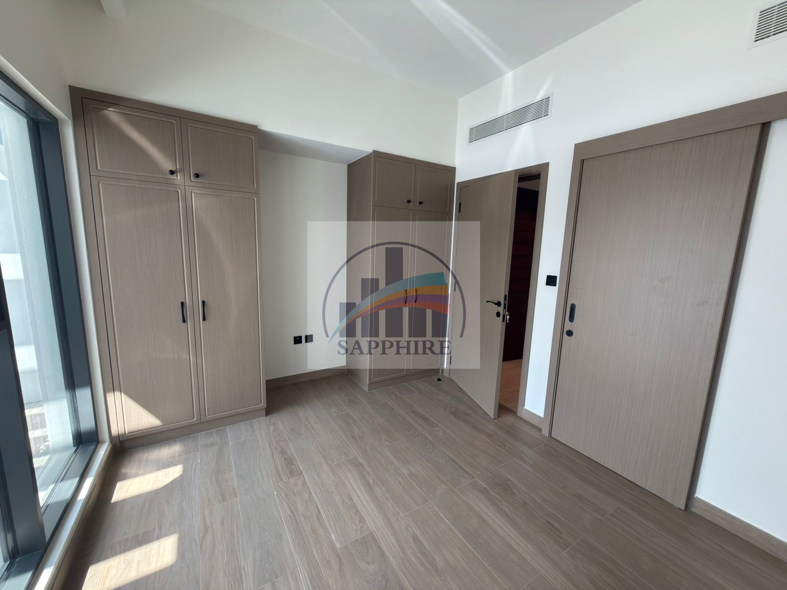 Luxury 5-Bedroom for Rent | Santorini Cluster |