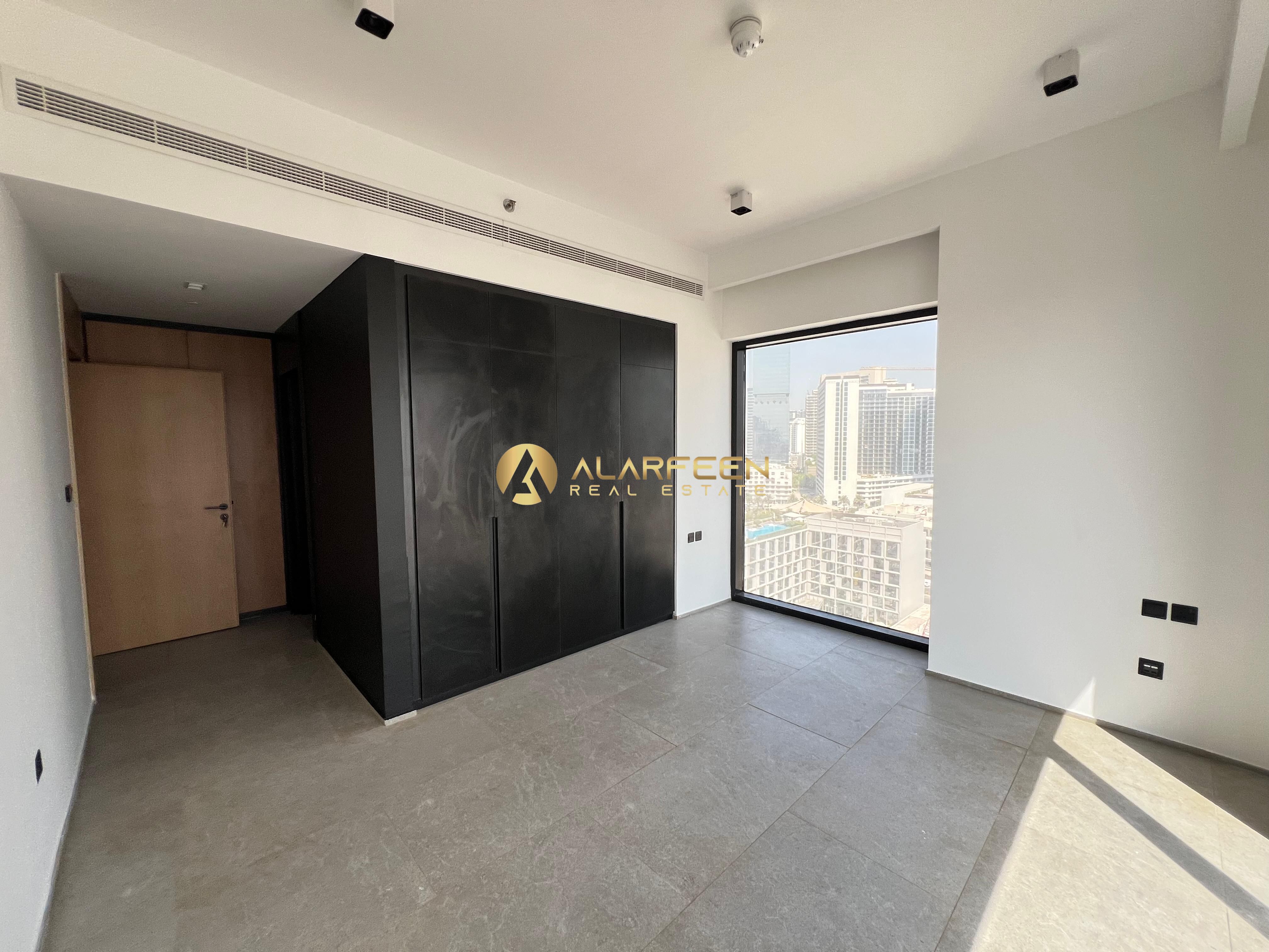 Prime Location | Fitted Kitchen | Unfurnished