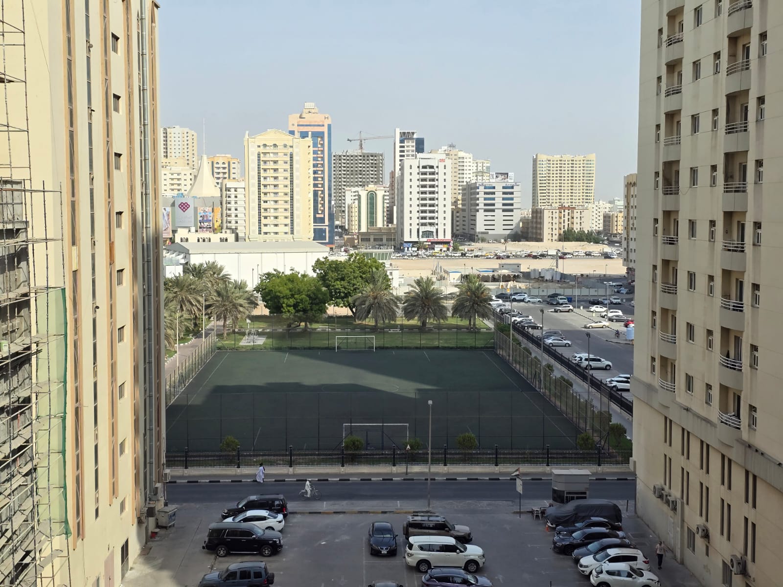 Cheapest 1-bedroom apartment with open view in Al Qasimia Al Mahatta, near Al Mahatta Park.