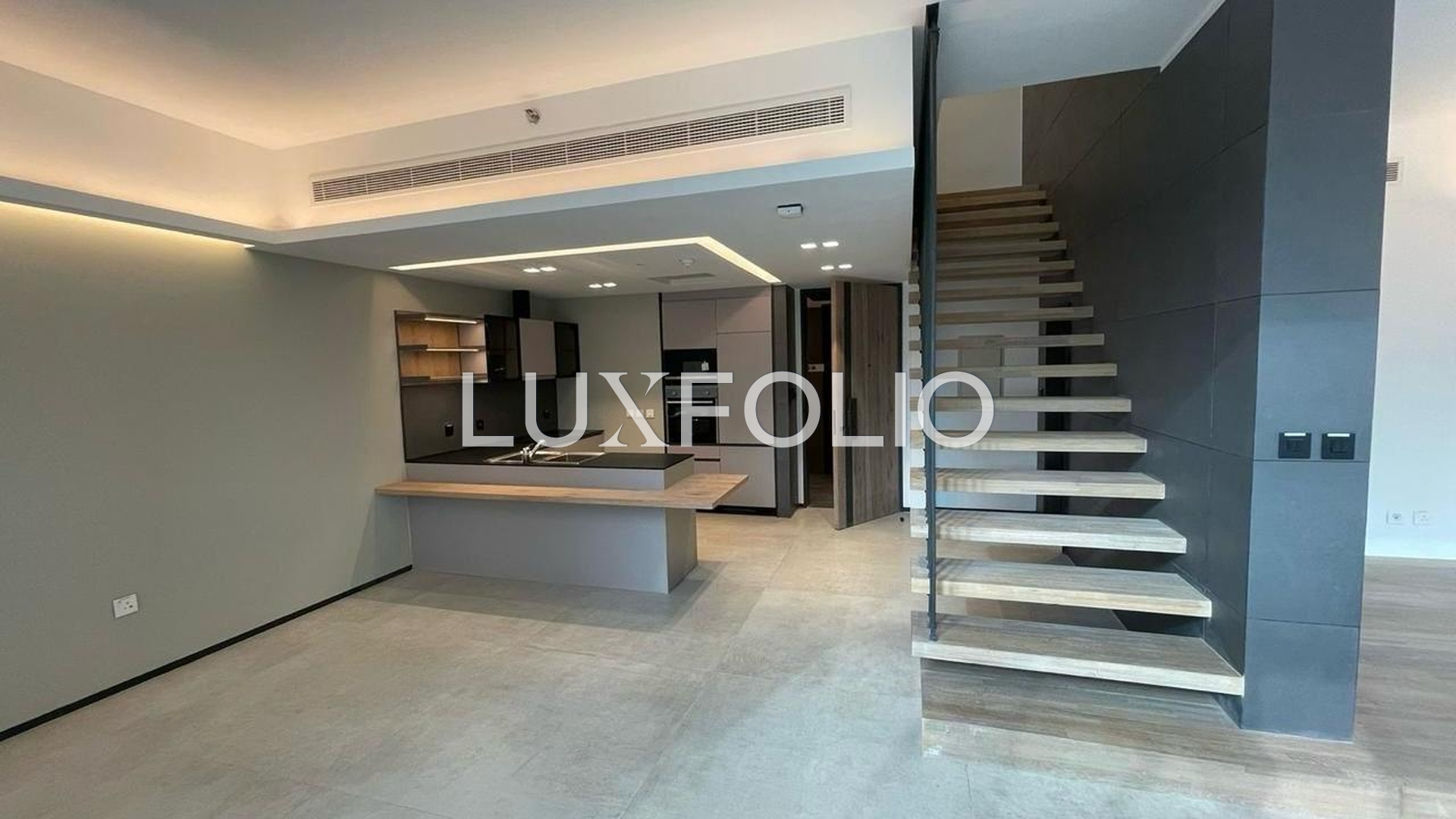 Duplex | Private Terrace | Prime Location