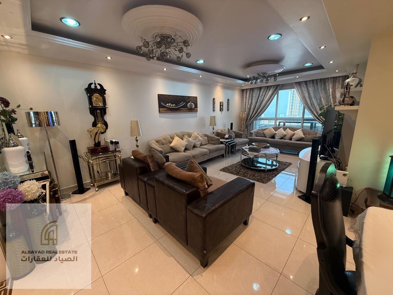 For sale: 3-bedroom apartment with living room – strategic location in Al Majaz 3