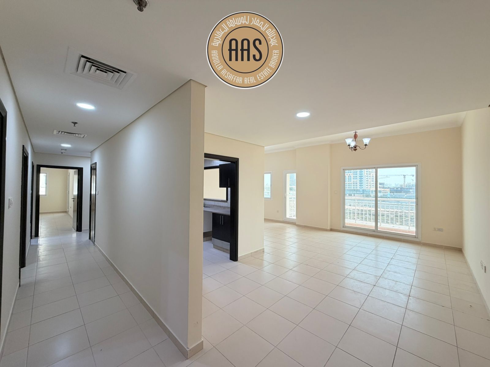 Spacious Bright 3Bed+Maids+Laundry Apartment Available Family