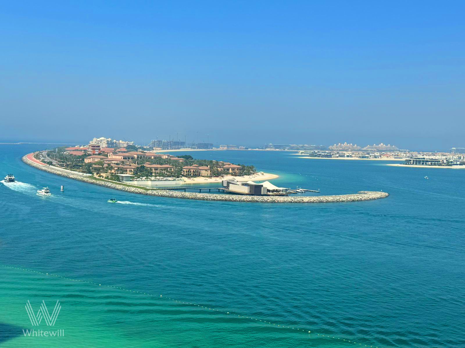 Sea View Residence | Private Beach Access | Vacant