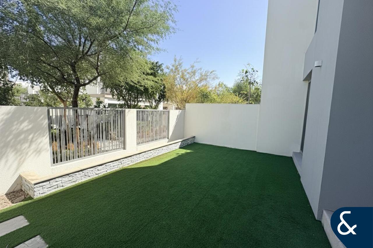 3 Bed | Vacant End of Feb | Landscaped