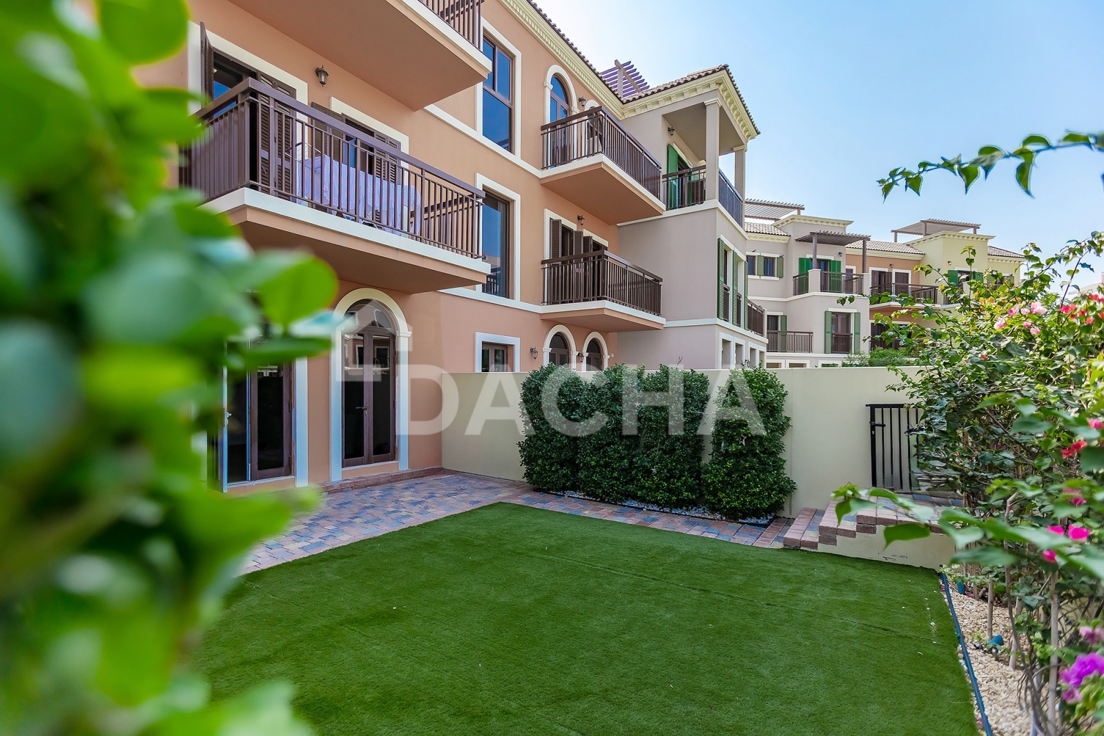 Rare 3 BR+M+S | Pool and Park Villa | Vacant