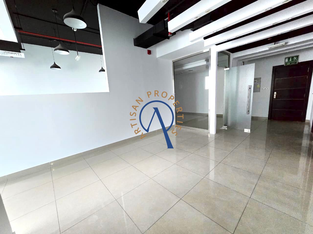 PRIME LOCATION | CLOSE TO METRO | UNFURNISHED