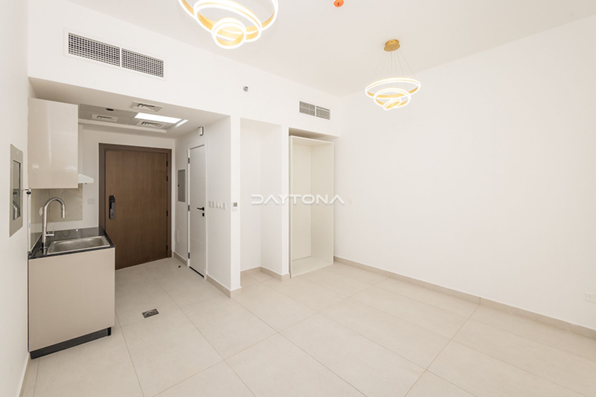 BRAND NEW STUDIO | MODERN STYLE | PRIME LOCATION